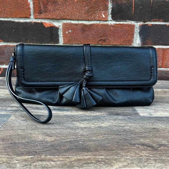 Simply Vera Wang Black Wristlet Clutch with Tassels - Picture 1 of 11